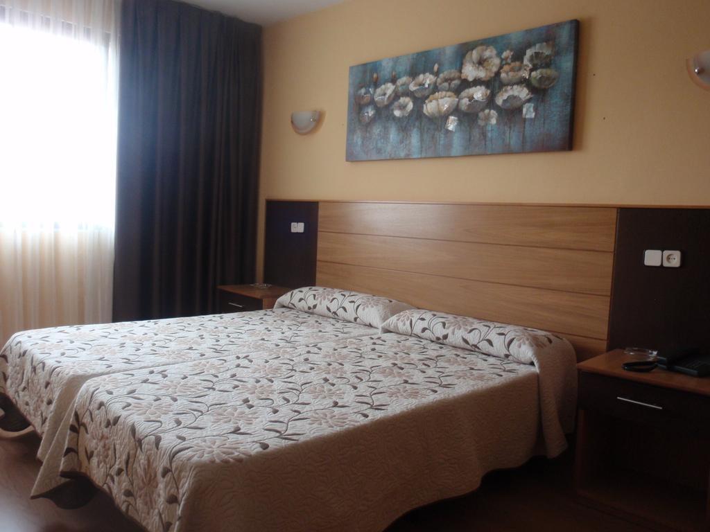 Hotel Piedra แปโลรา ภายนอก รูปภาพ