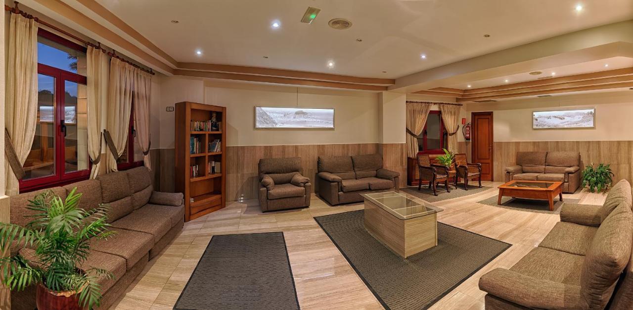 Hotel Piedra แปโลรา ภายนอก รูปภาพ