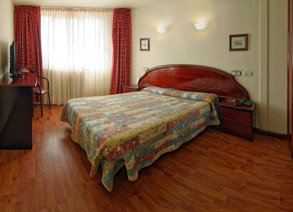 Hotel Piedra แปโลรา ภายนอก รูปภาพ
